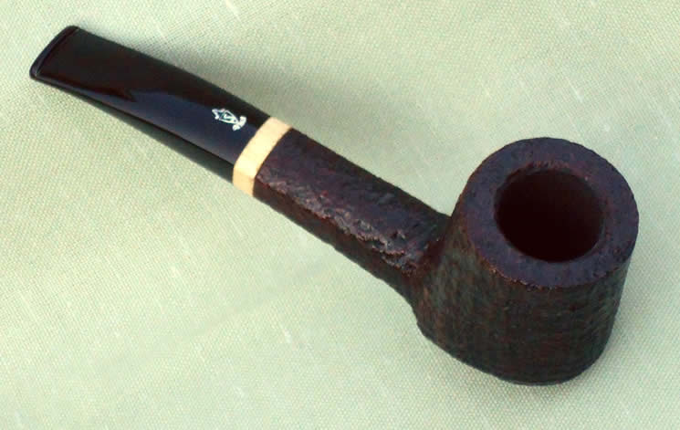Savinelli’s “Briar Line” a new series of superior quality briar ‘free hand’ pipes